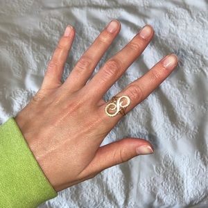 Gold Vintage “S” Ring